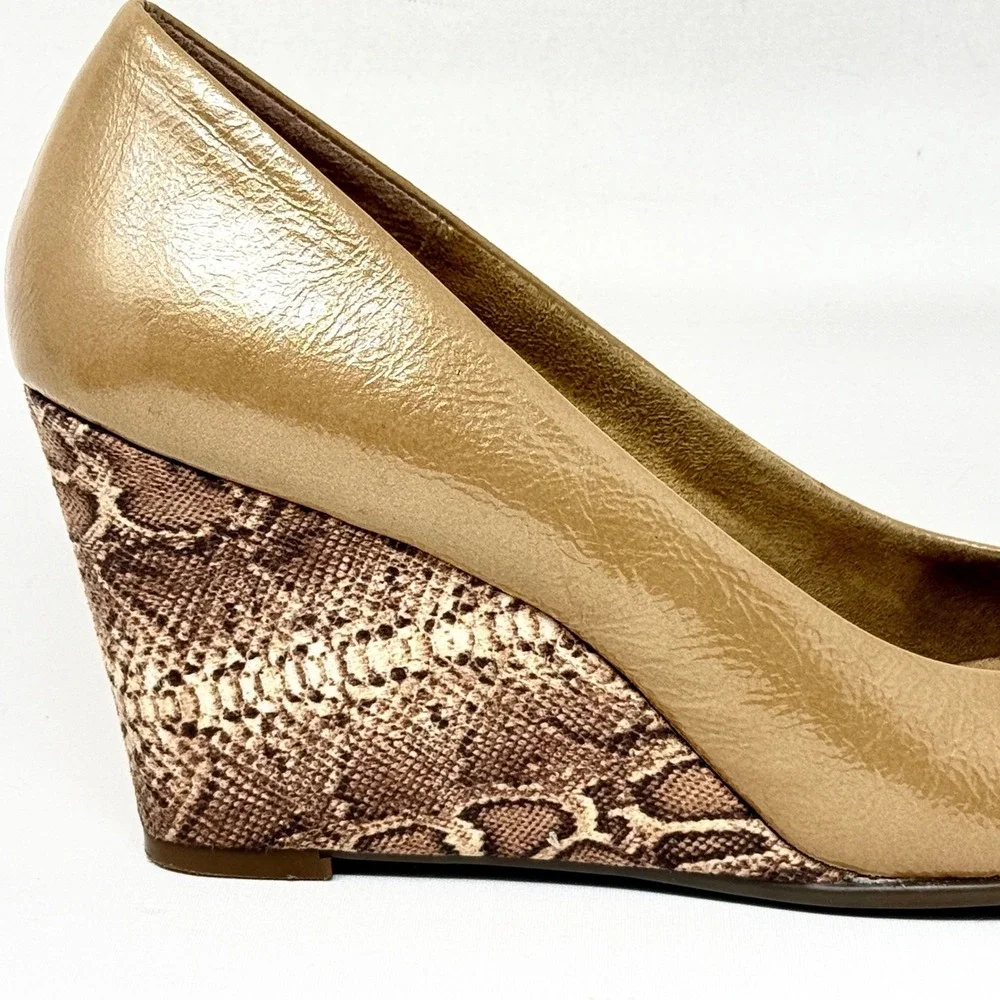 Aerosoles Womens Plum Tree Tan Leather Snake Print Wedge 11M Pump Animal Heels